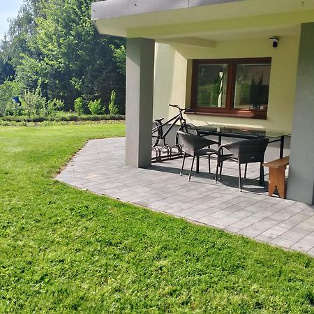 Apartament Z Ogrodem I Przemyśl Exterior foto